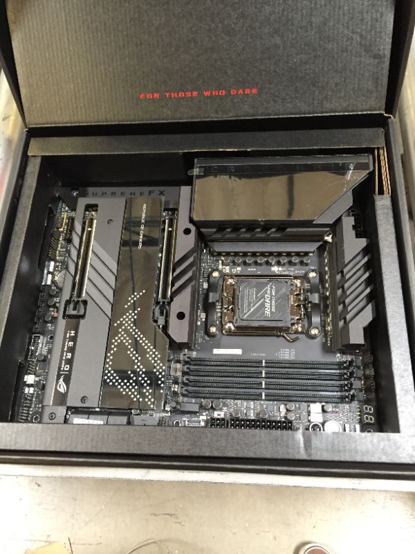 Photo 2 of ASUS ROG Crosshair X670E Extreme(WiFi 6E) Socket AM5(LGA 1718) Ryzen 7000 EATX Gaming Motherboard(20+2 Power Stages, PCIe® 5.0, DDR5, 5xM.2 Slots,USB 3.2 Gen 2x2 Front-Panel,USB4™ Ports,Anime Matrix)