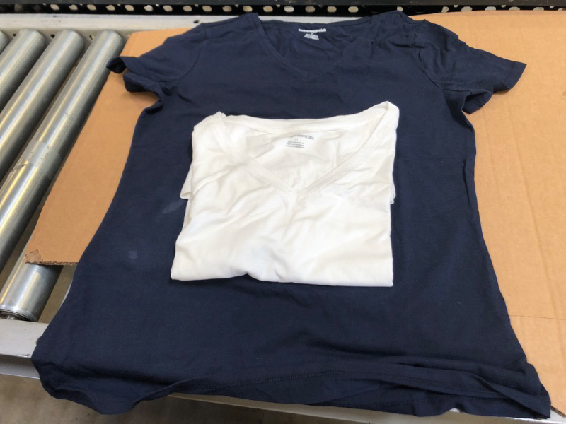 Photo 1 of 2 Pieces Shirt size M
