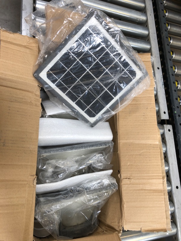 Photo 1 of 4 PCS SOLAR PANELS
