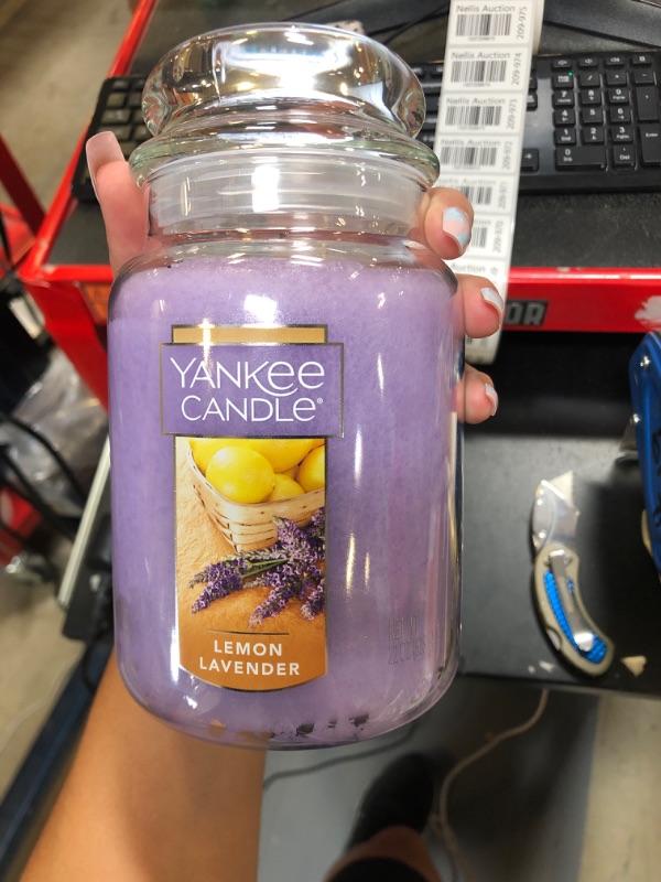 Photo 1 of Yankee Candle 1073481Ez Large Jar Candle Lemon Lavender