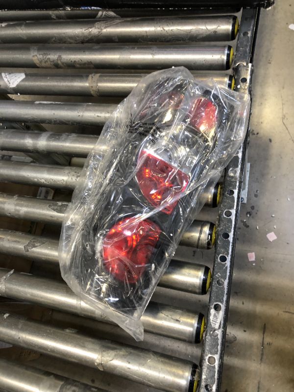 Photo 3 of AUTOSAVER88 Tail Lights Compatible with 1999-2006 Chevy Silverado 1500 2500 01-06 Silverado 3500&2007 Silverado with Classic Body Style 99-02 GMC Sierra 1500&2500, Not Fit Barn Door or Stepside Models OE - Black / Clear Lens