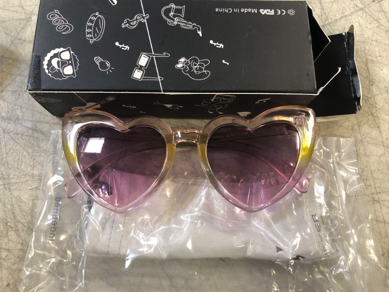 Photo 1 of womens heart sunglasses 