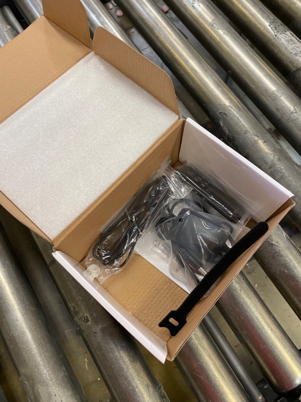 Photo 1 of 8K 60Hz HDMI 2.1 Switch 4x1 4K 120Hz 48Gbps,HDCP 2.3,ARC,VRR,CEC,HDMI Switcher 4 in 1 Out,4 Port HDMI Selector,IR Remote,3D,HDR 10,Dolby Atmos,for QLED TV,PS5,Xbox,Fire Stick,Roku,Blu Ray,Projector