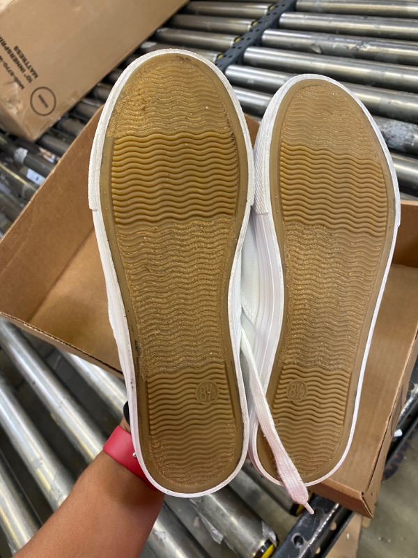 Photo 1 of Amazon Essentials Women's Shelly Sneaker 9.5 White