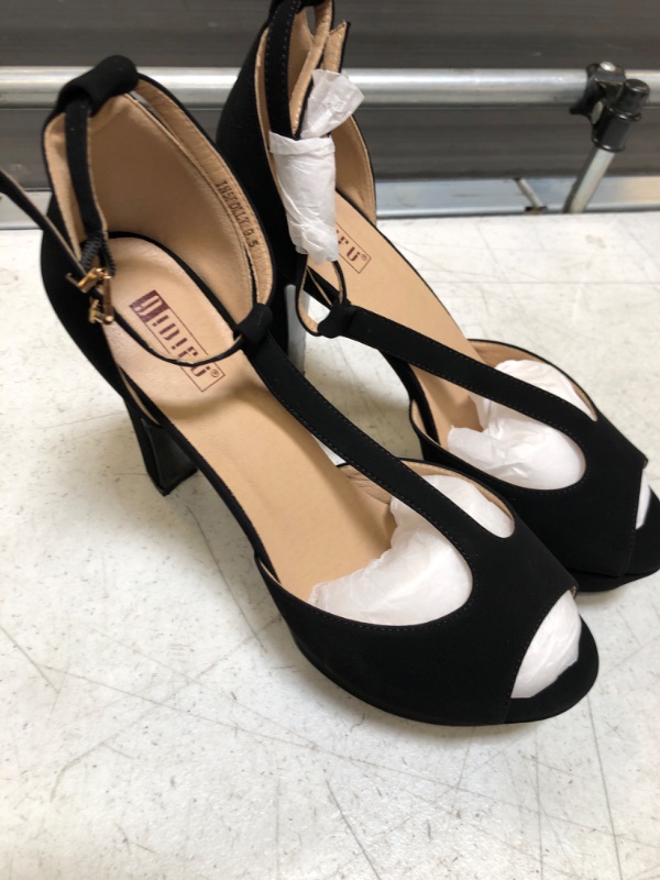 Photo 1 of BLACK HEELS SIZE 9.5