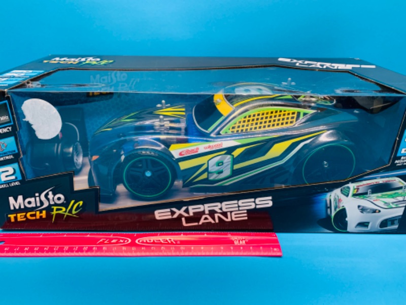 Photo 3 of 222567…Maisto remote control express lane car