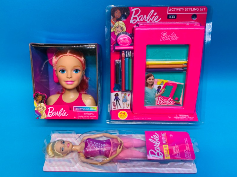 Photo 1 of 222571… 3 piece Barbie styling head, doll, and activity set