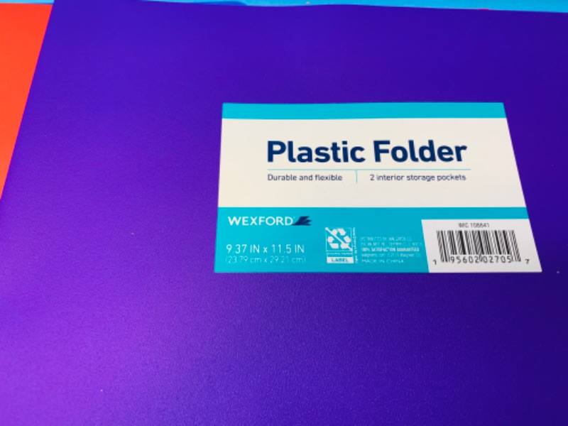 Photo 2 of 222817…19 plastic folders