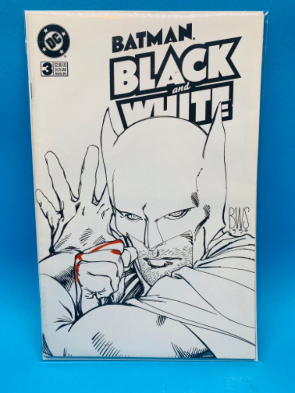 Photo 1 of 223053… Batman black and white comic 3 in plastic sleeve 