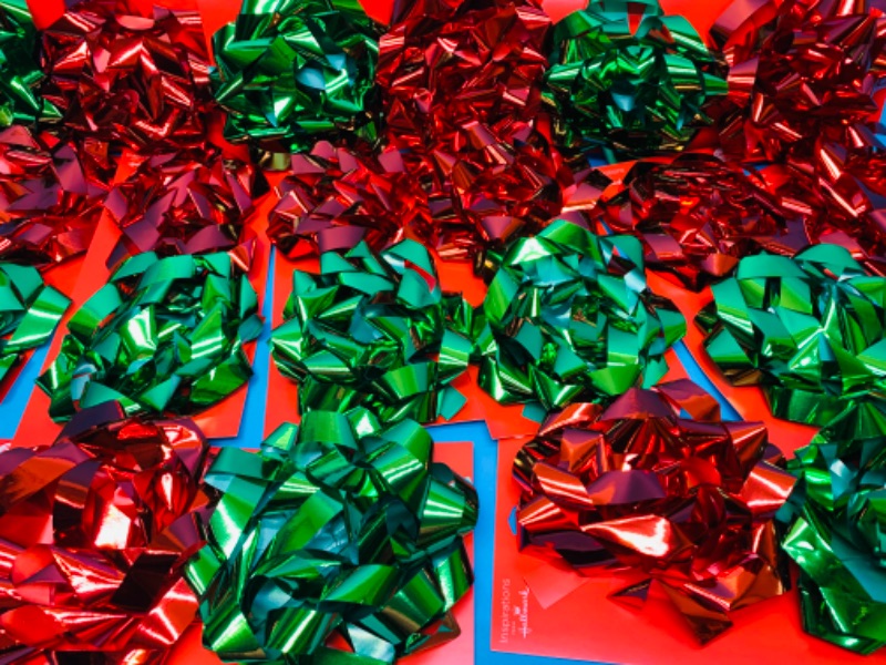 Photo 2 of 223237…22 large metallic bows for gift wrapping 