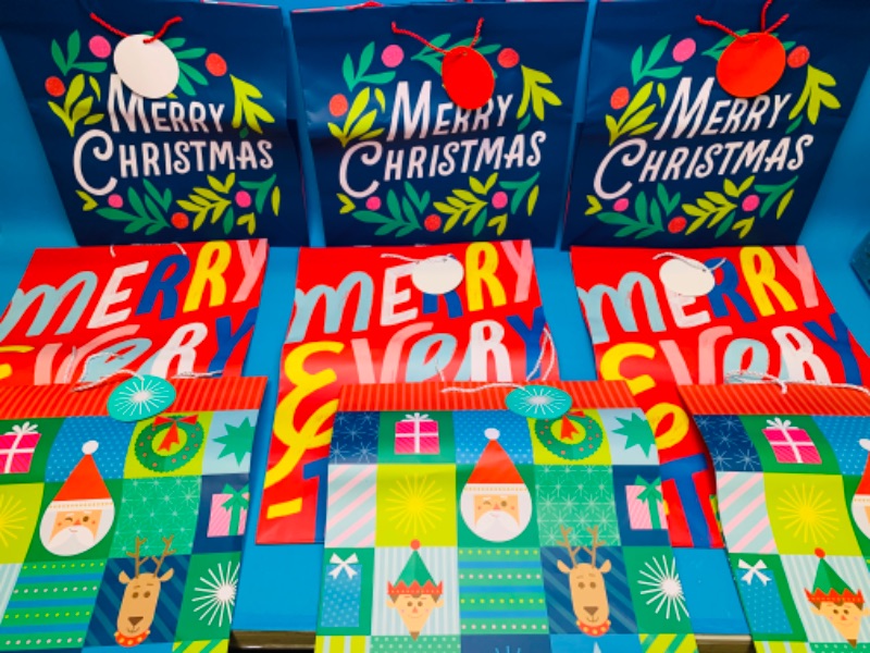 Photo 1 of 223302…9 huge  Christmas gift bags 