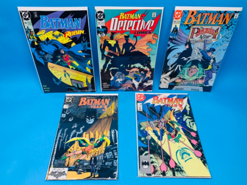 Photo 1 of 223547…5 Batman  comics in plastic sleeves 