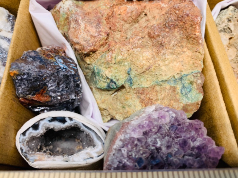 Photo 7 of 223592…box of collectible geodes, galinas, stilbite, apophyllite, and more