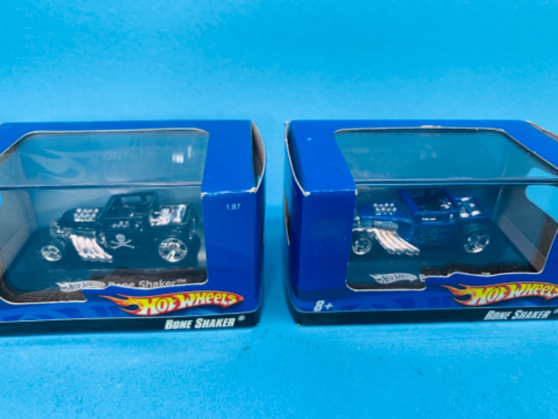 Photo 3 of 223952… 4 small die cast bone shaker cars in display cases 