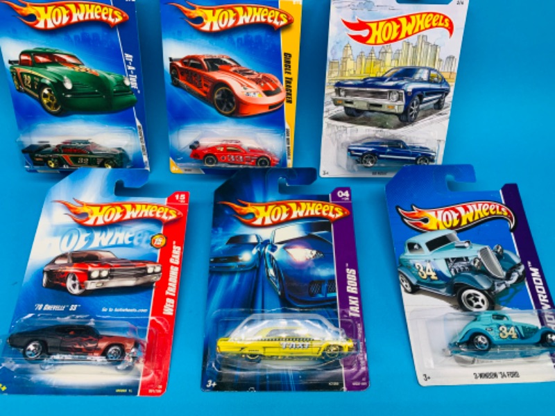 Photo 1 of 223960…6 hot wheels die cast cars 