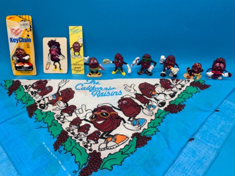 Photo 1 of 224042… vintage California Raisins figures and memorabilia 