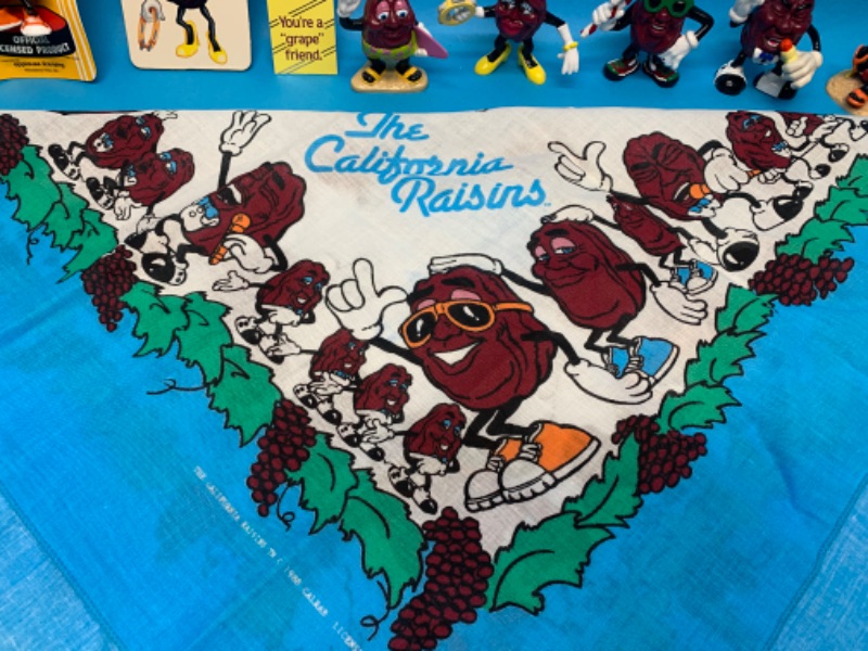 Photo 2 of 224042… vintage California Raisins figures and memorabilia 