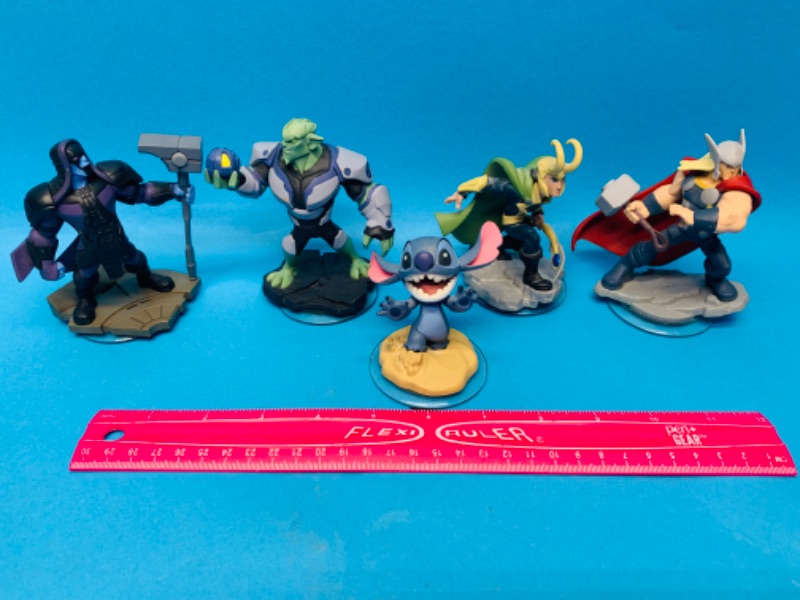 Photo 2 of 224043…5 Disney Infinity figures 