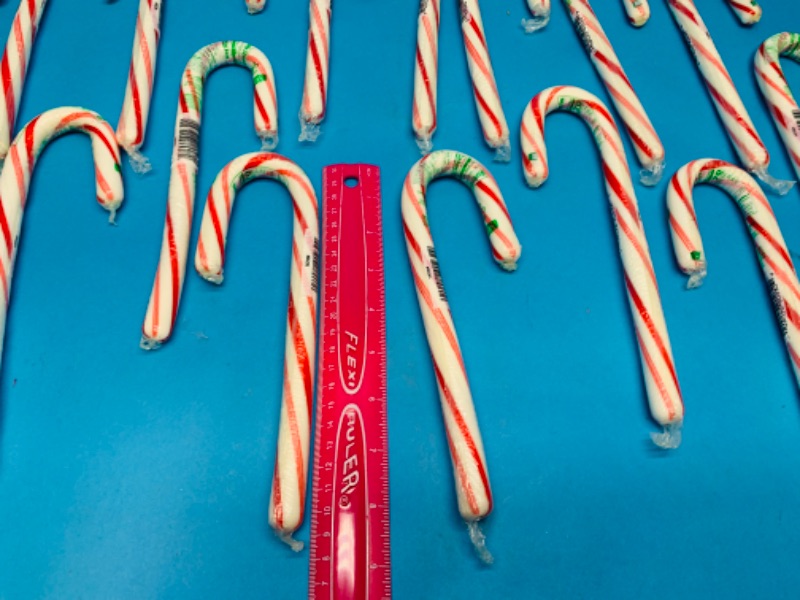 Photo 2 of 224082…20 Xlarge 9’ peppermint candy canes 