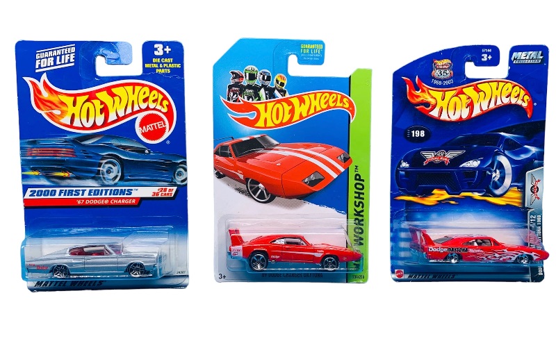 Photo 1 of 224135…3 hot wheels die cast dodge charger cars