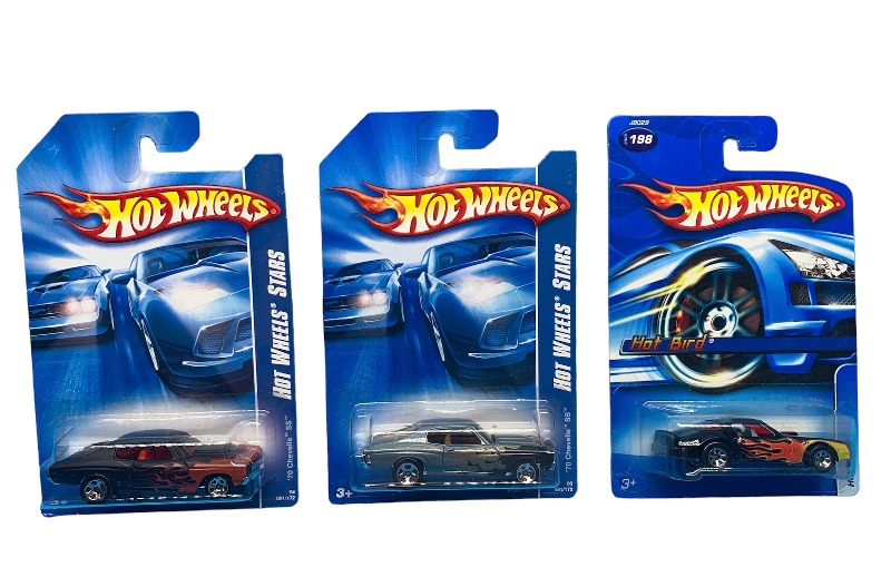 Photo 1 of 224139…3 hot wheels die cast flame paint jobs