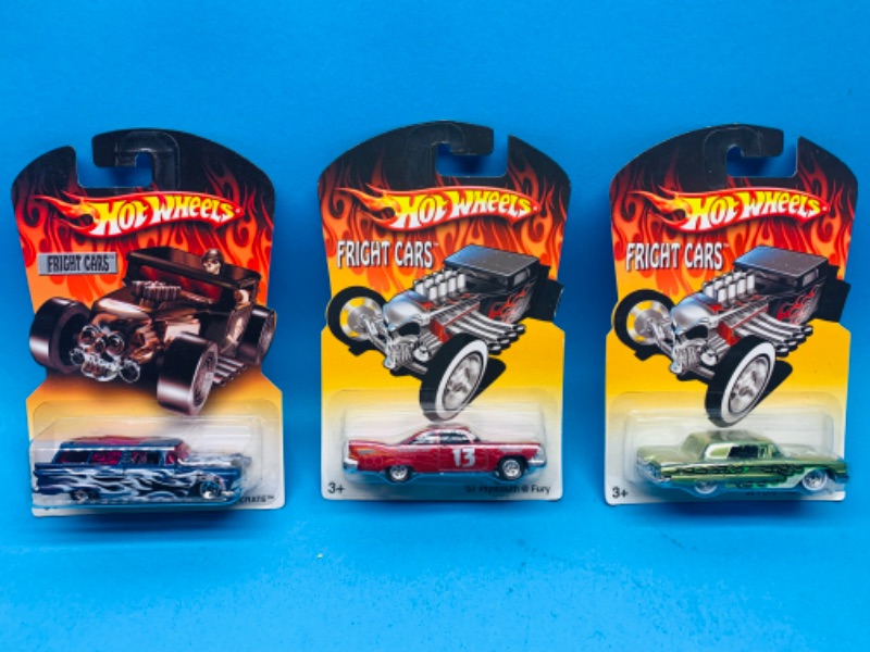 Photo 1 of 224157…3 hot wheels die cast fright cars