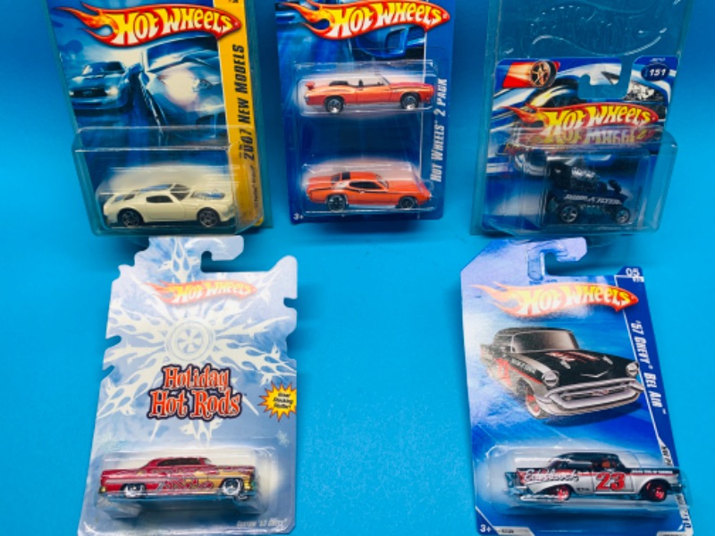 Photo 1 of 224163…6 hot wheels die cast specialty cars