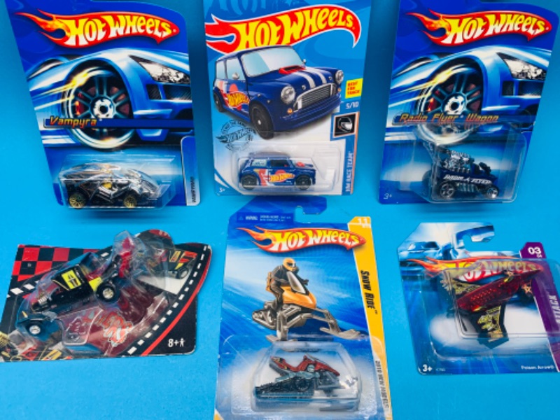 Photo 1 of 224164…6  hot wheels die cast specialty cars
