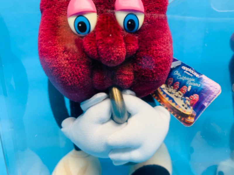 Photo 1 of 224207…2 vintage California Raisins plushies in plastic cases 