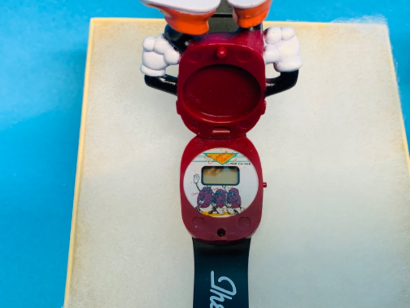 Photo 1 of 224208…vintage California Raisins collectibles-watch needs battery 