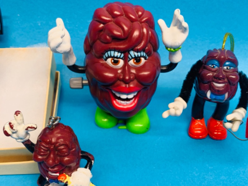Photo 2 of 224208…vintage California Raisins collectibles-watch needs battery 
