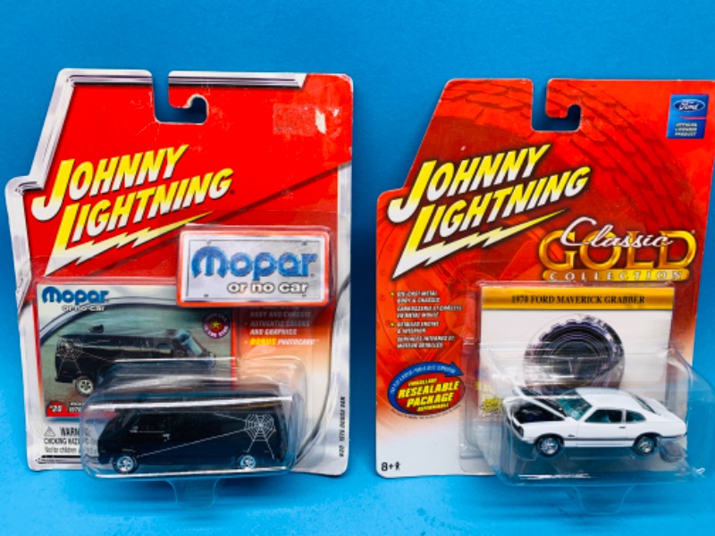 Photo 1 of 224522…2 Johnny lightning die cast cars 