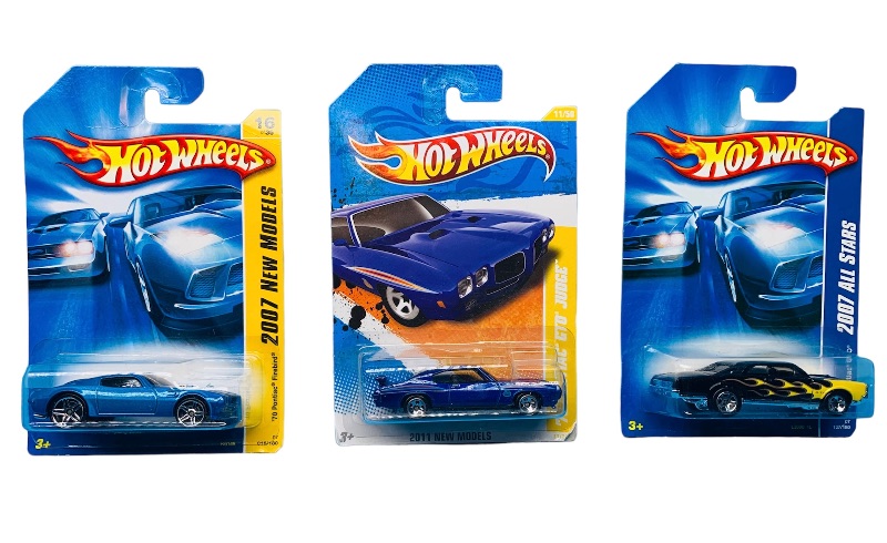 Photo 1 of 224795…3 hot wheels die cast cars 