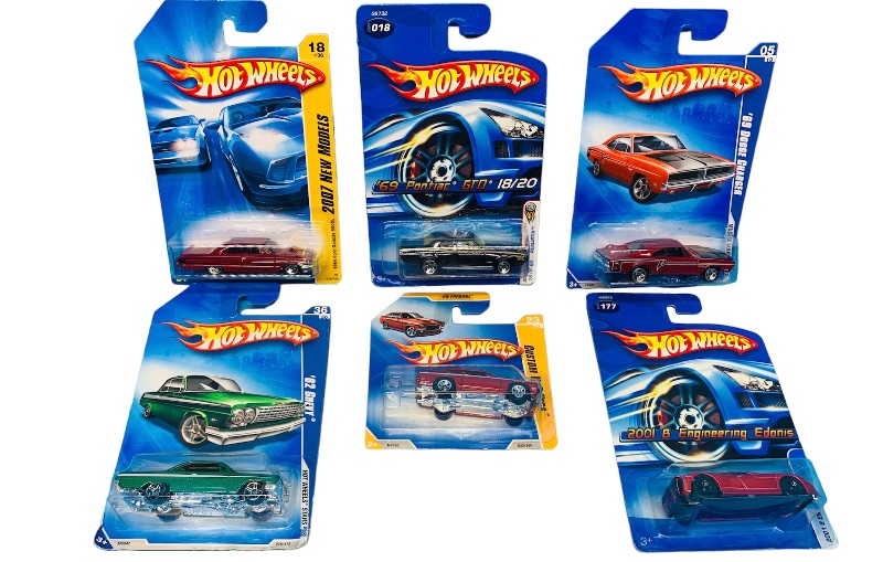 Photo 1 of 224801…6 hot wheels die cast cars 