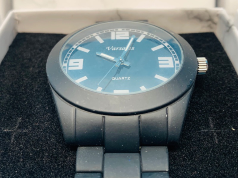 Photo 1 of 224847… 3 men’s watches- will need batteries replaced 