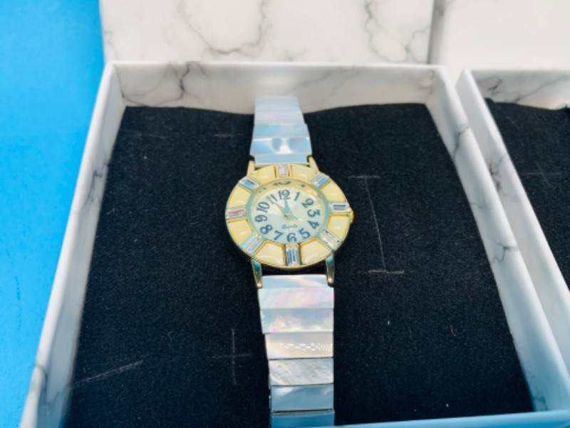 Photo 1 of 224859…3 ladies fashion watches - will need batteries replaced 