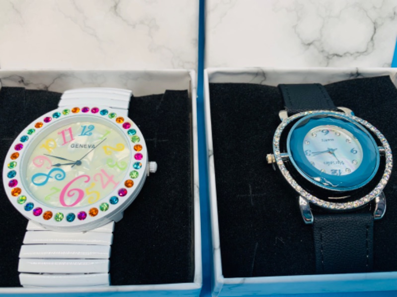 Photo 3 of 224859…3 ladies fashion watches - will need batteries replaced 