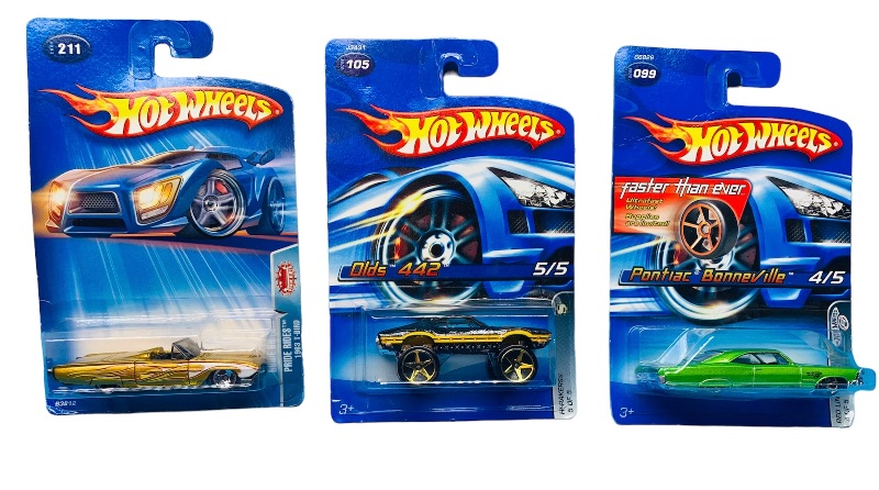 Photo 1 of 224996…3  hot wheels die cast cars