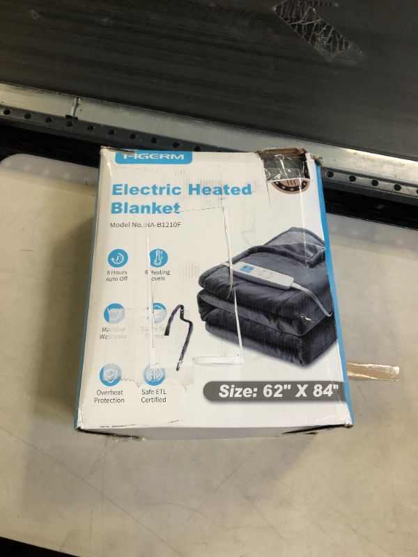 Photo 4 of 62"x84" electric throw blanket 
