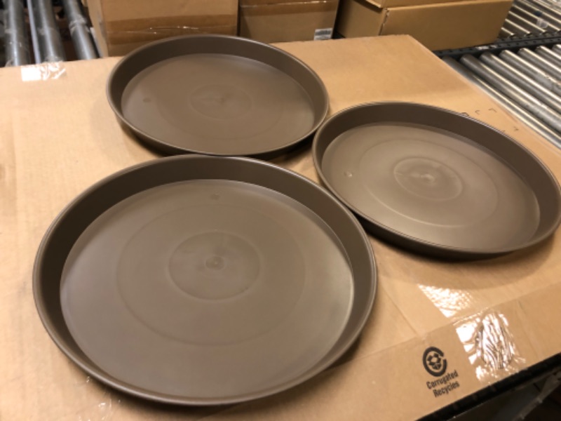 Photo 1 of 14in Pots Plates Plastic