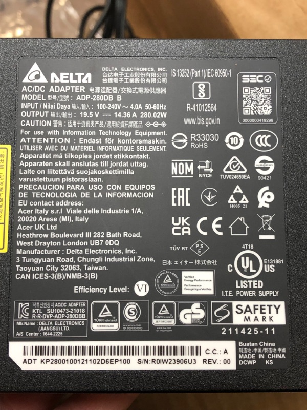 Photo 5 of Acer Predator Helios 300 Gaming Laptop | 12th Gen Intel i7-12700H | GeForce RTX 3060 GPU | 17.3" Full HD 144Hz 3ms IPS Display | 16GB DDR5 | 512GB Gen 4 SSD | Killer Wi-Fi 6E | PH317-56-70XJ
