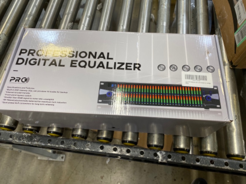 Photo 3 of TKL T2531 Professional Graphic Equalizer Audio Processor Two 31-Band Spectrum Display 2U Audio Digital Equalizador Professional Sound system Professional Equalizers For KTV Stage Performance

