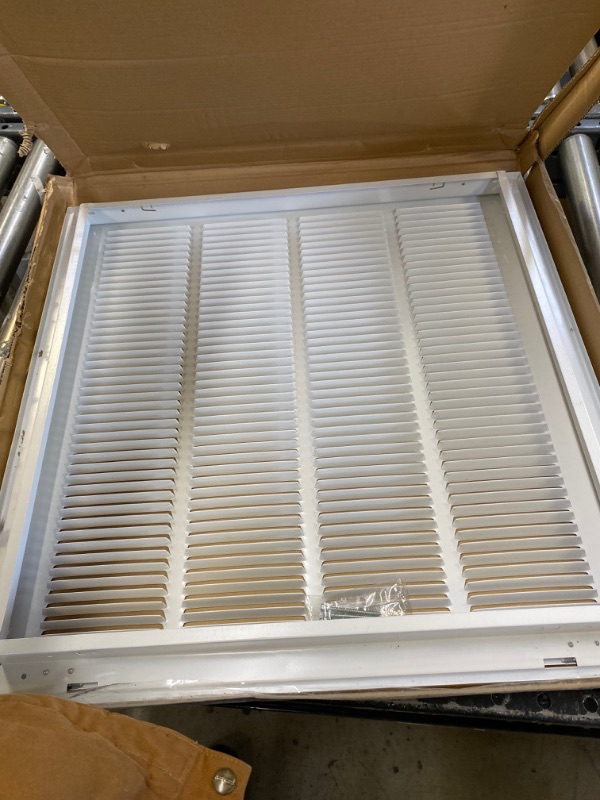 Photo 1 of 22'' X 22'' FURNACE RETURN GRILLE 