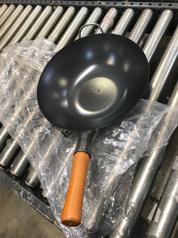 Photo 2 of YOSUKATA Carbon Steel Wok Pan – 13,5 “ Woks and Stir Fry Pans - Chinese Wok with Flat Bottom Pow Wok - Traditional Chinese Japanese Woks - Black Steel Wok 13.5" Black