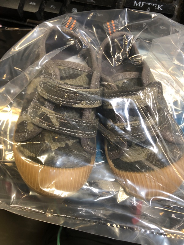 Photo 1 of CAMO BABY SHOES
SIZE 5