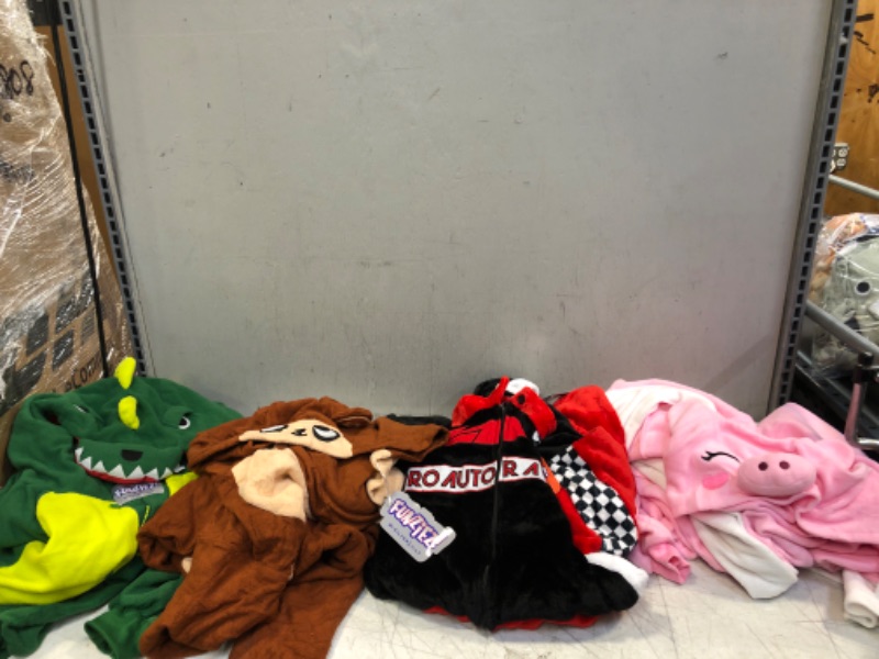 Photo 1 of 4 COUNT OF ADULT ONESIES ( VARIOUS SIZES ) ( ONESIES ARE DIRTY ) 