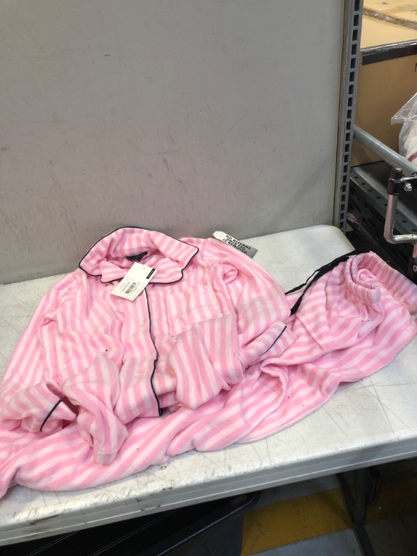 Photo 1 of 2 PC LIGHT PINK STRIPED LONG SLEEVE AND PANTS PAJAMAS ( SIZE: SMALL ) 