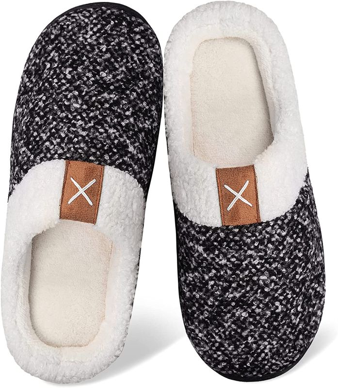 Photo 1 of Women's Memory Foam Slippers Comfort Wool-Like Plush Fleece Lined House Shoes for Indoor & Outdoor
SIZE:38/39