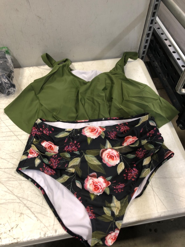 Photo 1 of 2 PC FOREST GREEN SWIM TOP AND HIGH WAISTED FLORAL SWIM BOTTOMS ( SIZE: XL ) 