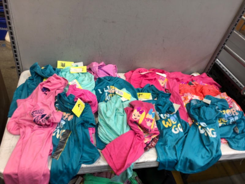 Photo 1 of 20Pcs bag of girls clothes all different sizes